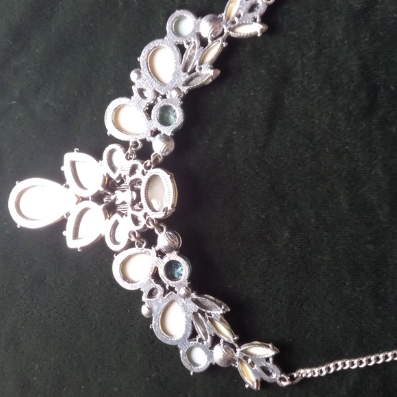 Statement necklace - Picture 5 of 5